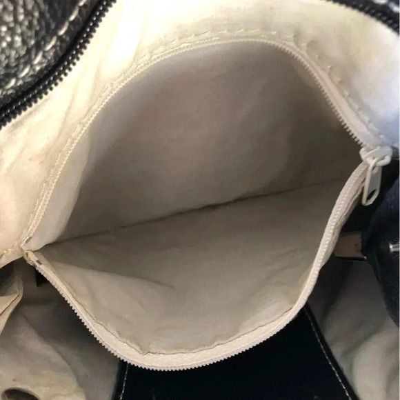 Vera Pelle Black Pebbled Leather  Crossbody - Picture 7 of 15